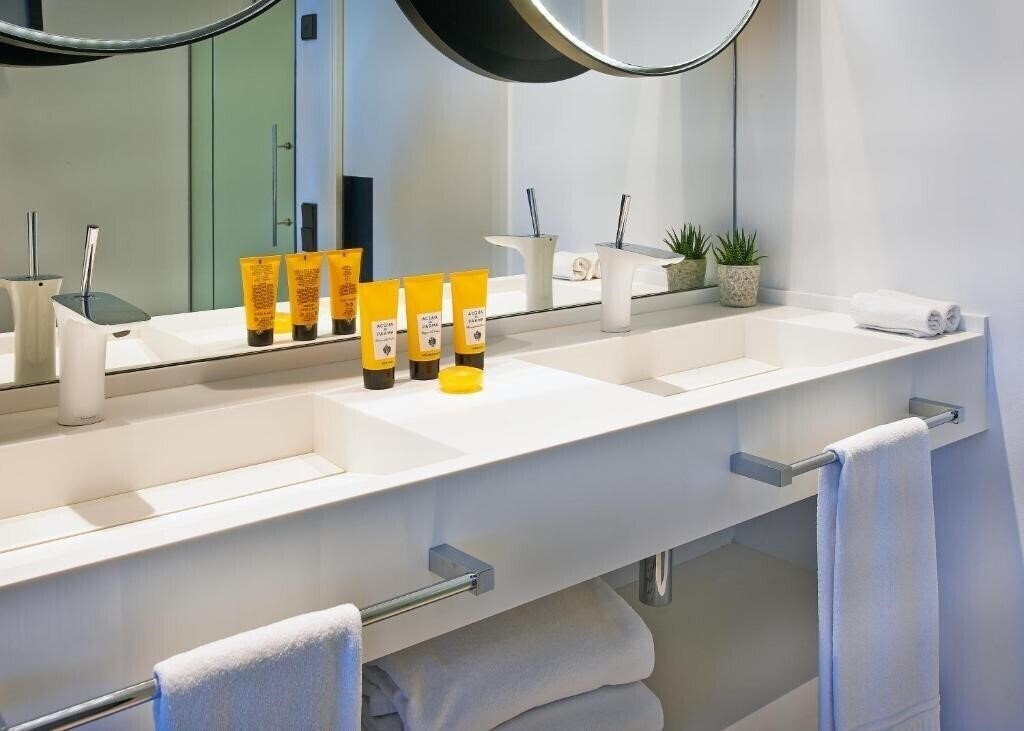 Апартаменти Serras Barcelona 5*