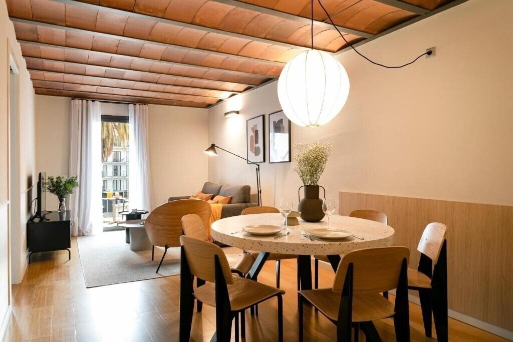 Отель Aspasios Las Ramblas Apartments 4*