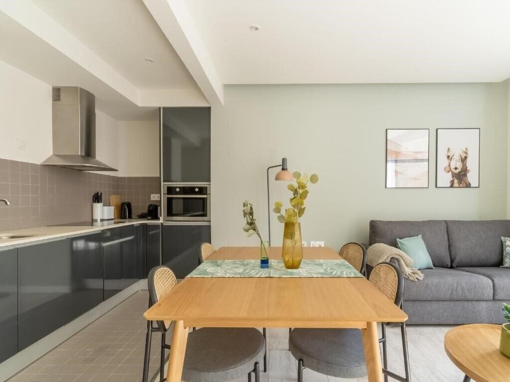 Панорама Limehome Barcelona Rector Triado 4*