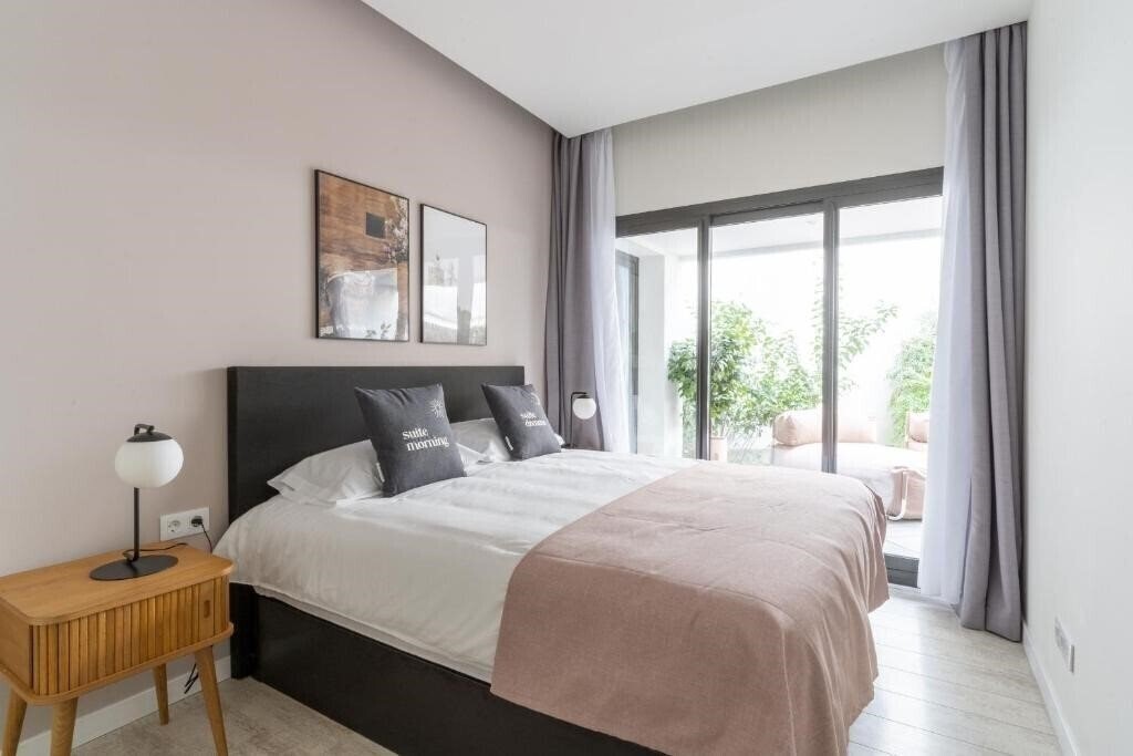 Фотография Limehome Barcelona Rector Triado 4*