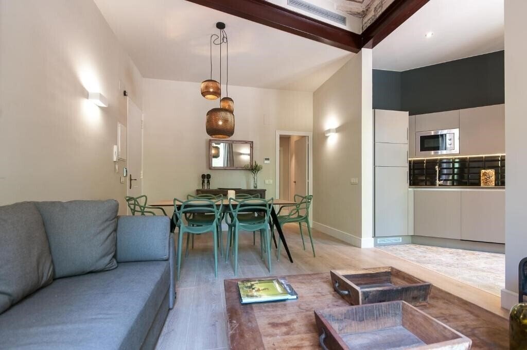 Отель Weflating Suites Sant Antoni Market 4*