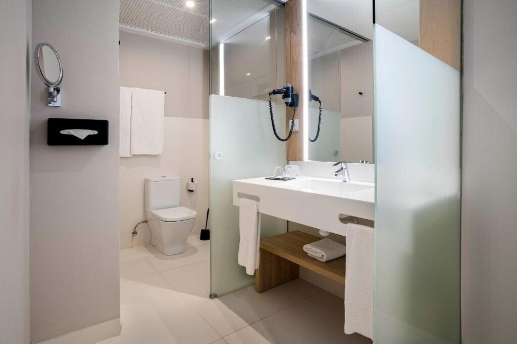 Фотографія The Golden Hotel Barcelona 4*