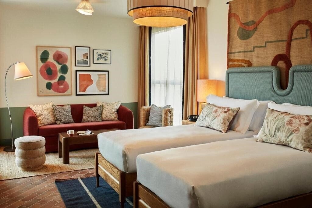 Фото The Hoxton, Poblenou 4*