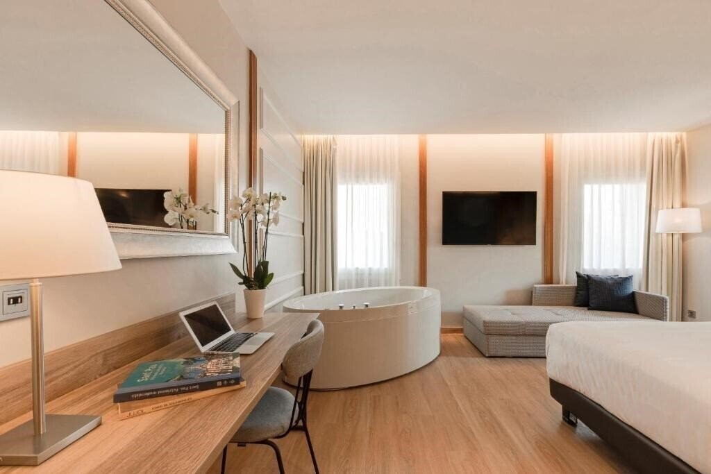 Картинка Boutique Mirlo Barcelona 5*