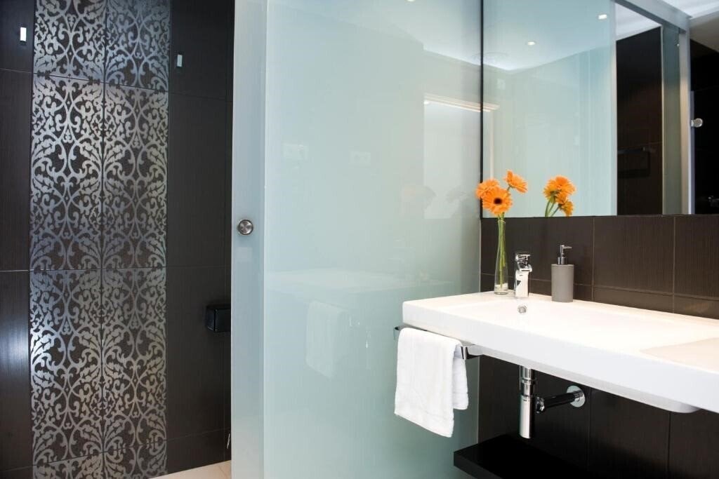 Апартаменты Home To Home Barcelona 4*