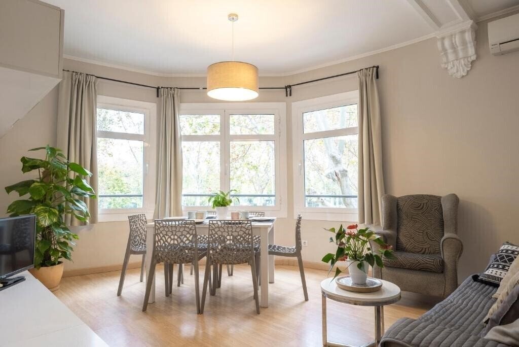 Панорама Aparteasy - Family Ciutadella Park 3*