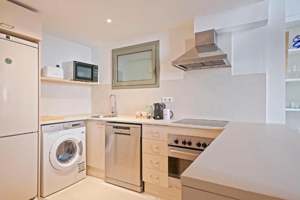 Апартаменти Alcam Paseo De Gracia 2*