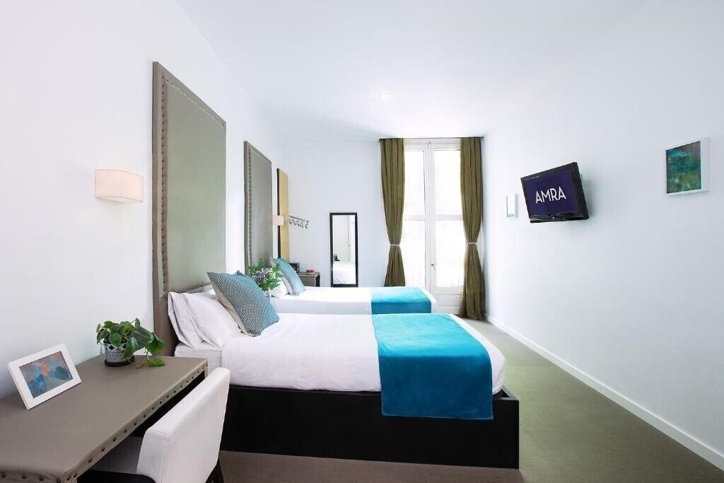 Панорама Amra Barcelona Caspe 2*