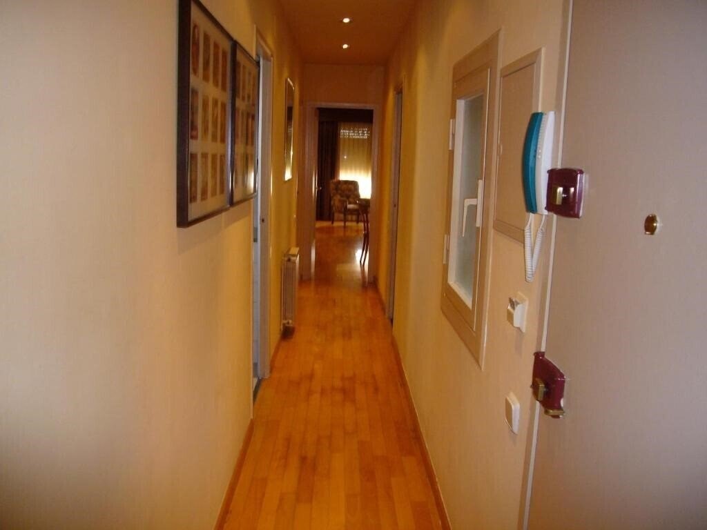 Вид Apartaments Sant Jordi Girona 97 3*