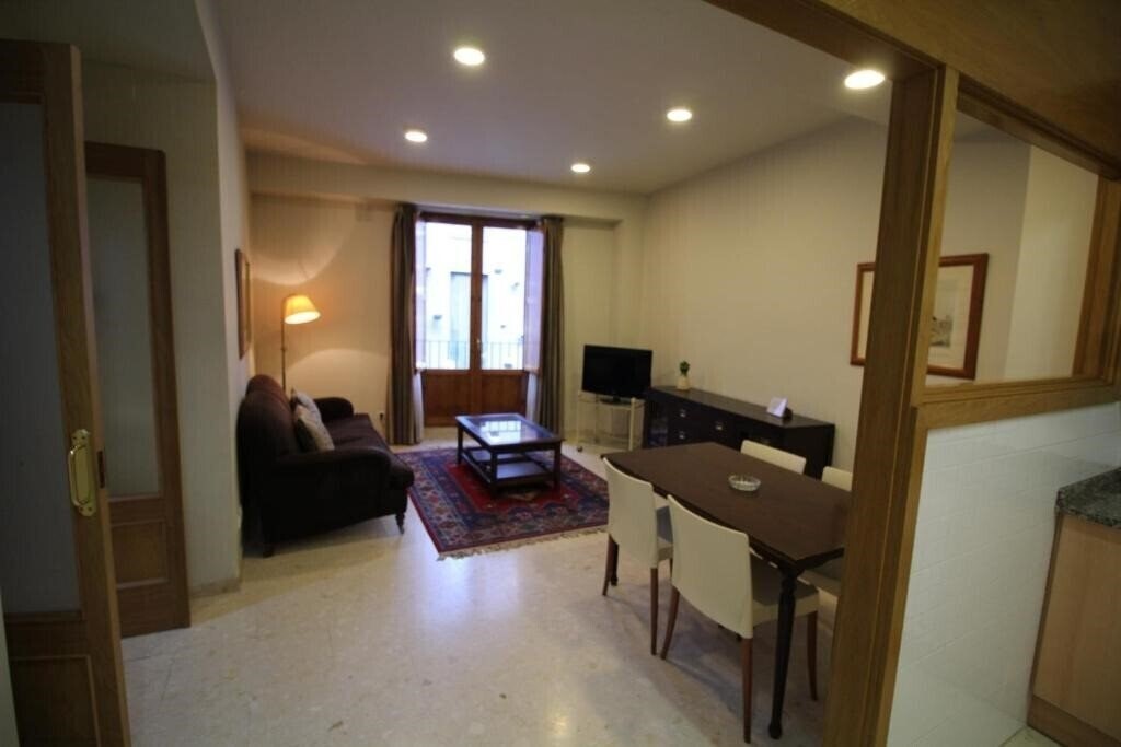 Панорама Apartaments St. Jordi Comtal 3*