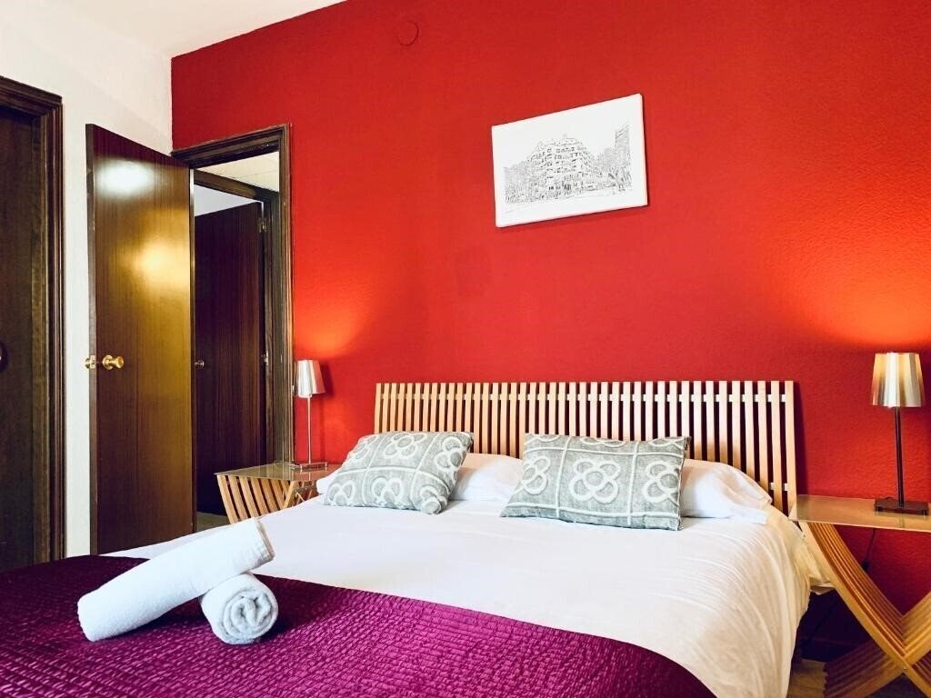 Вид La Pedrera Residence 3*