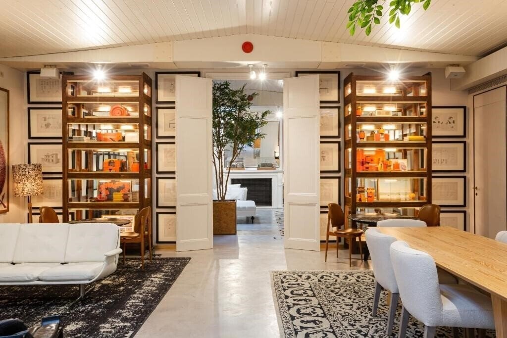 Вид Margot House 3*