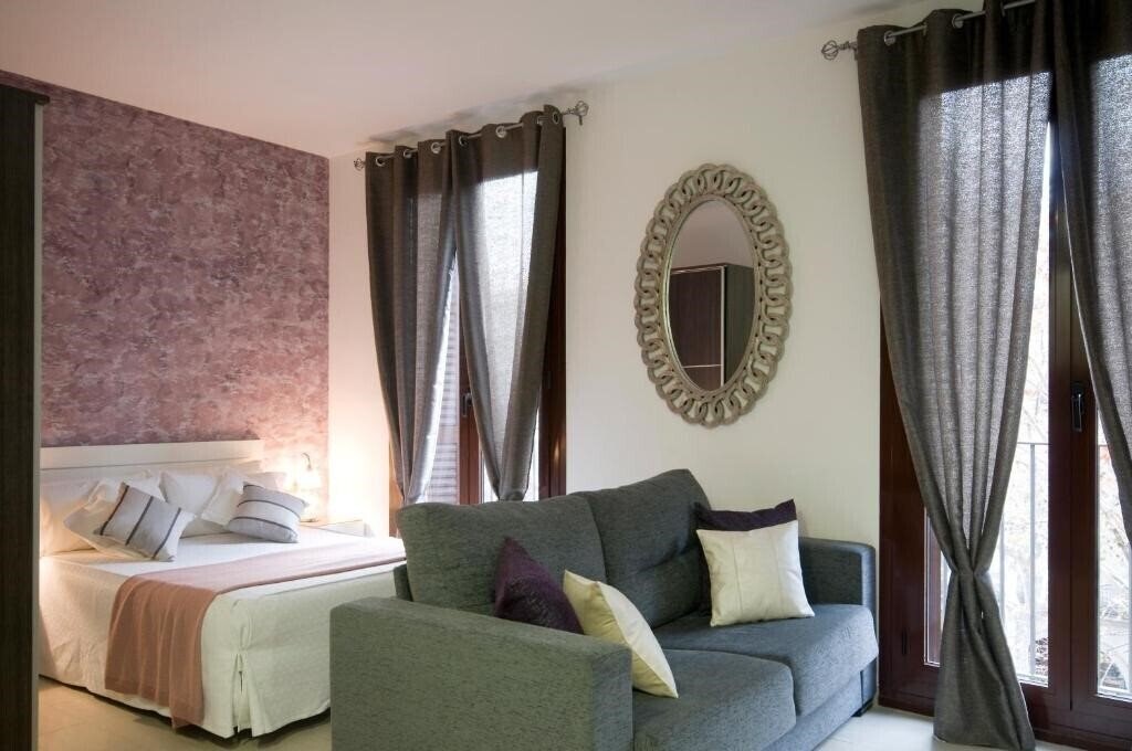 Территория Apartments Ramblas 108 3*