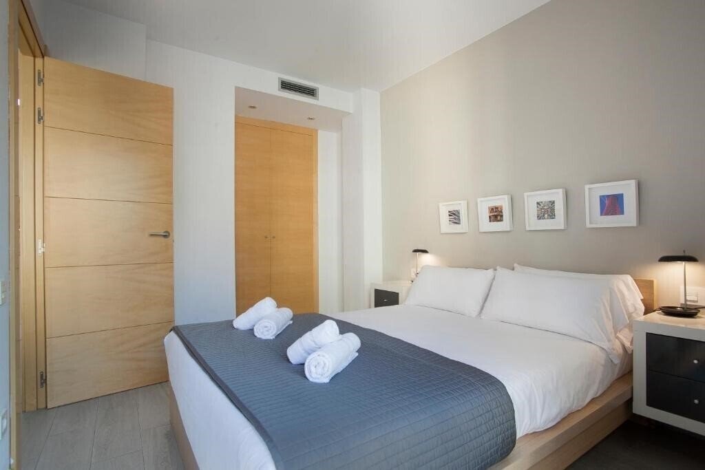 Территория Bbarcelona Gaudi Flats 3*