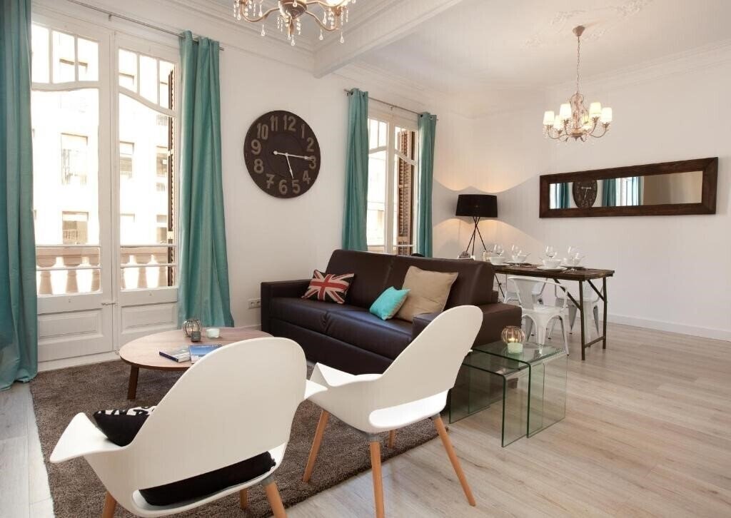 Панорама Click & Flat Seneca Suites 3*