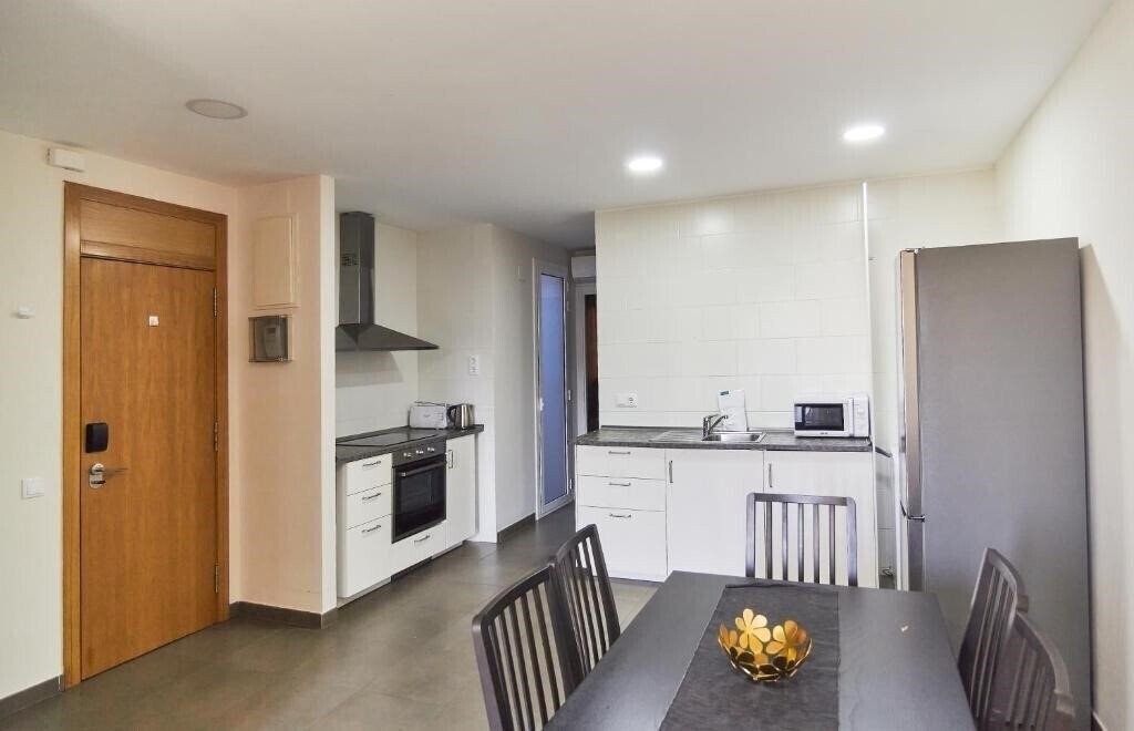 Панорама Diagonal Apartments 3*