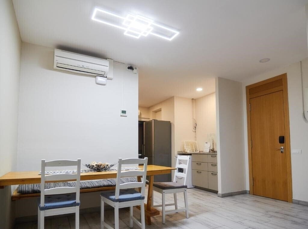 Апартаменти Diagonal Apartments 3*