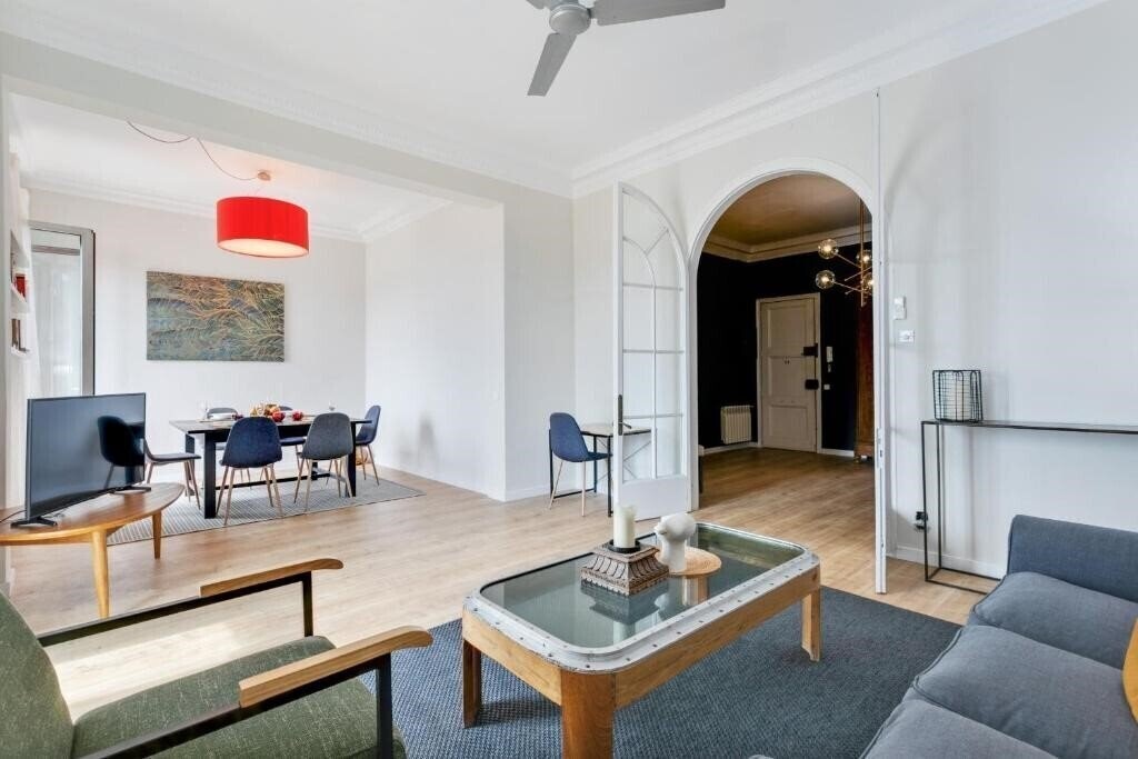 Отель Caterina Reina Cristina 1 5*