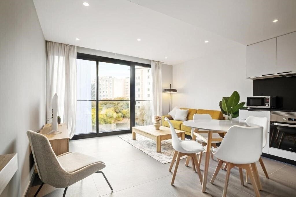 Отель Caterina Santa Monica 5*