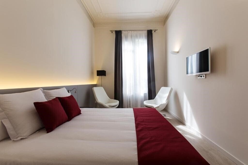 Территория Izaila Plaza Catalunya 3*