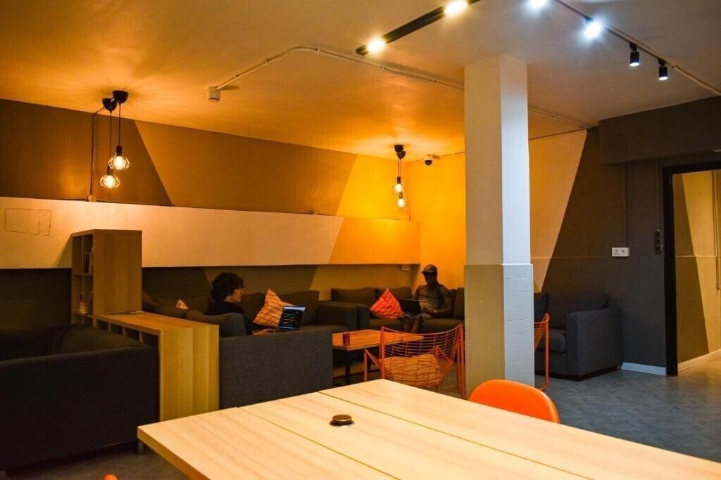 Картинка Onefam Les Corts 1*