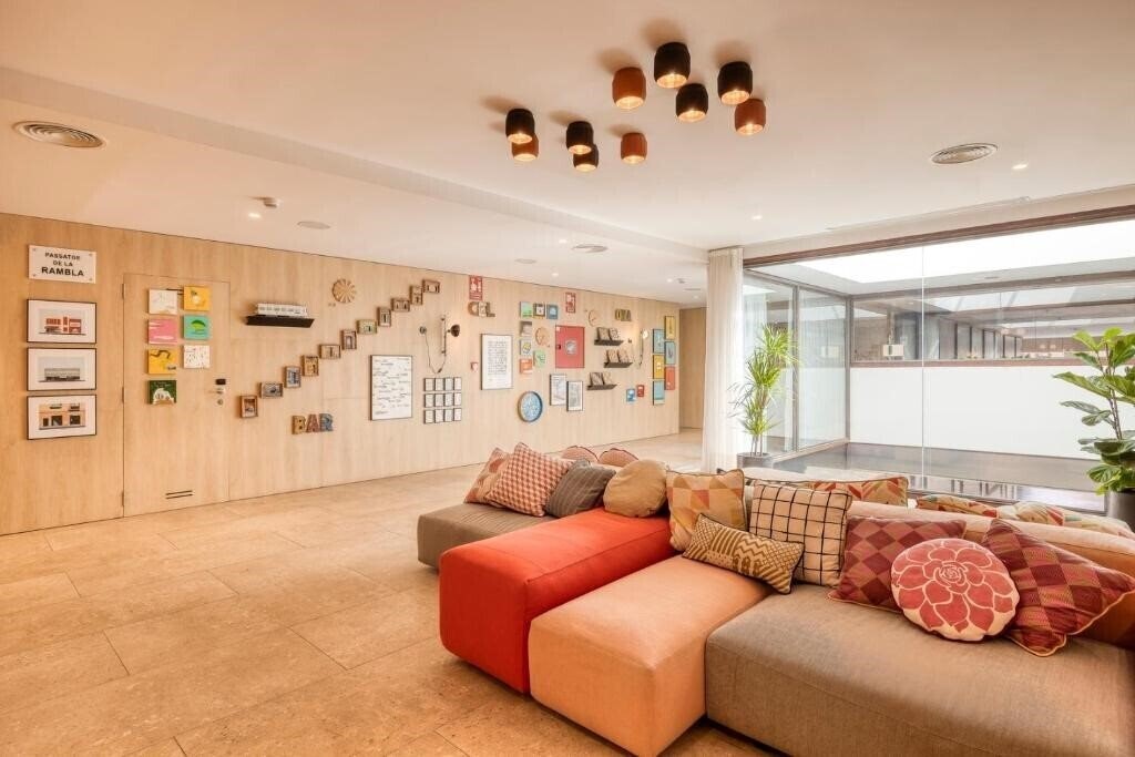 Панорама Hotel Citadines Ramblas 3*