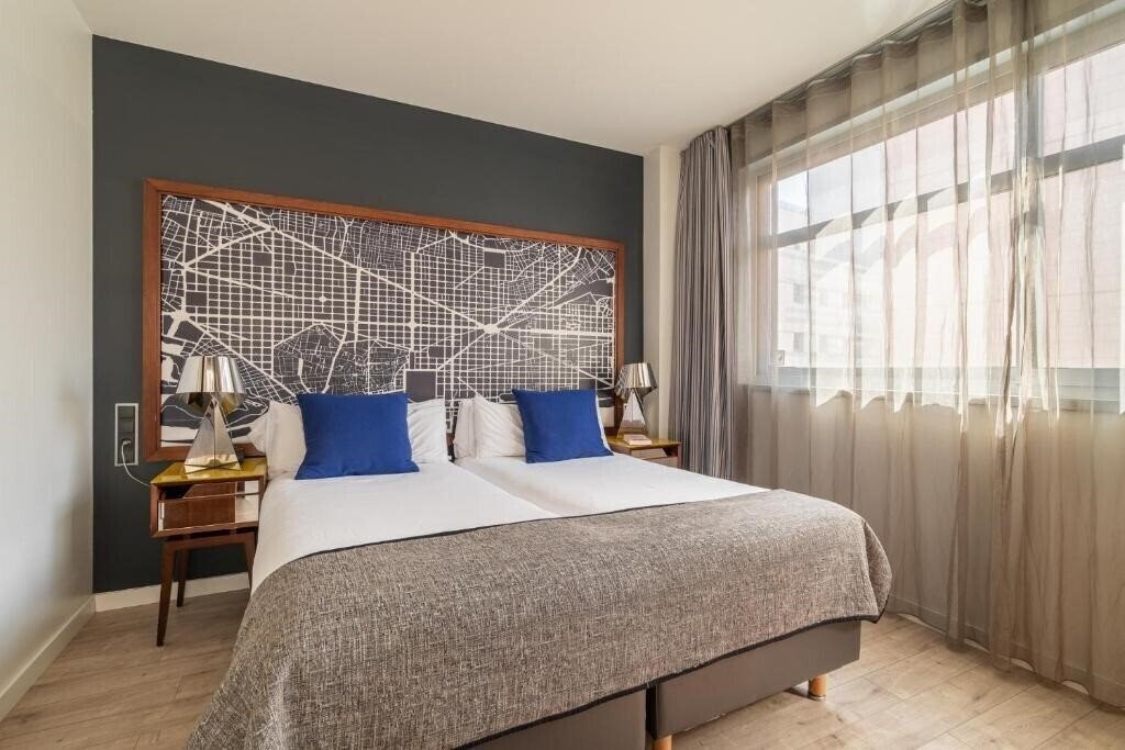 Территория Naitly Poblenou 4*