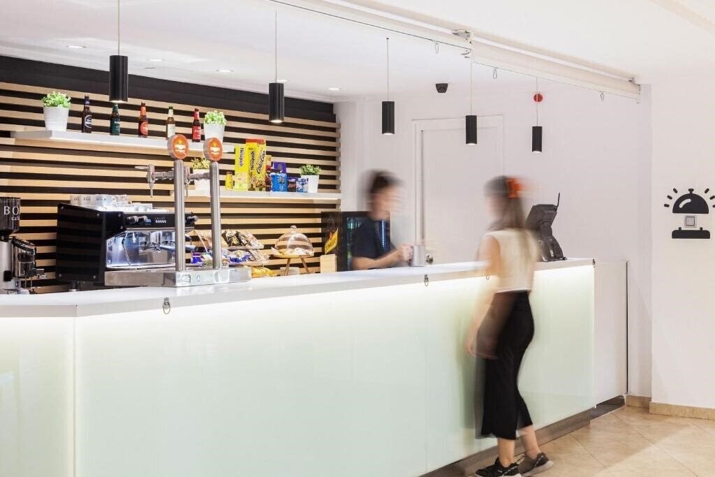 Территория Checkin Montserrat 3*