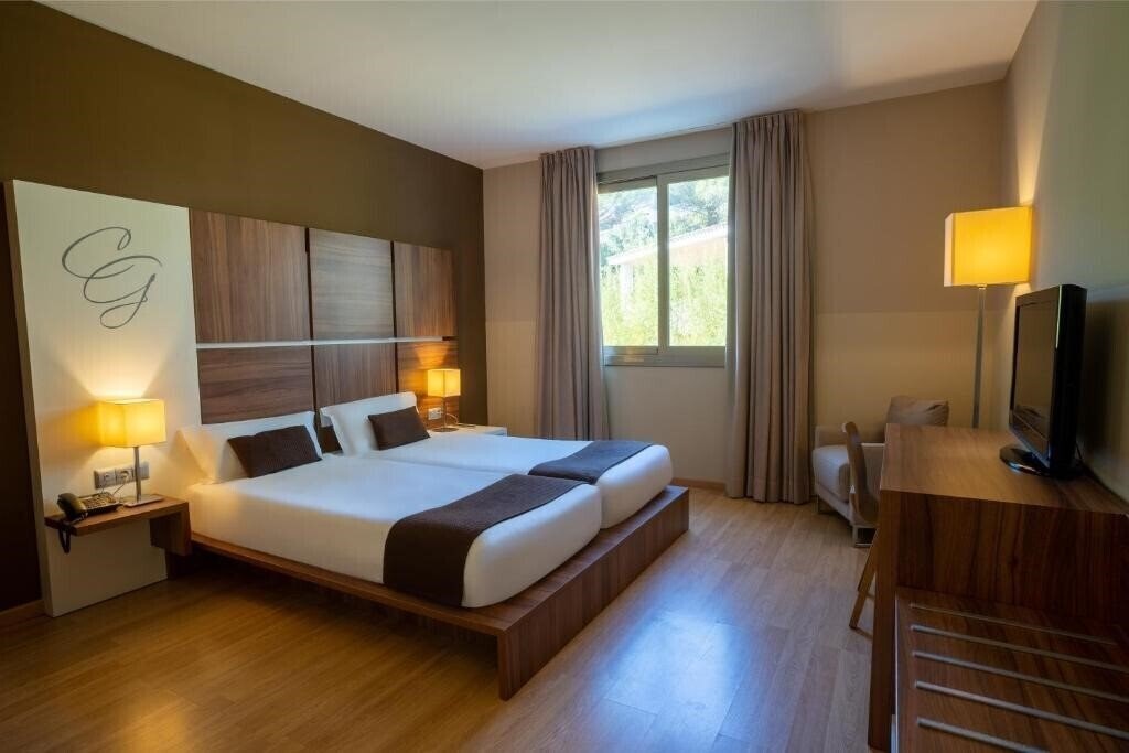 Панорама Hotel & SPA Golden Barcelona Vallromanes (ex. Hotel Can Galvany) 4*