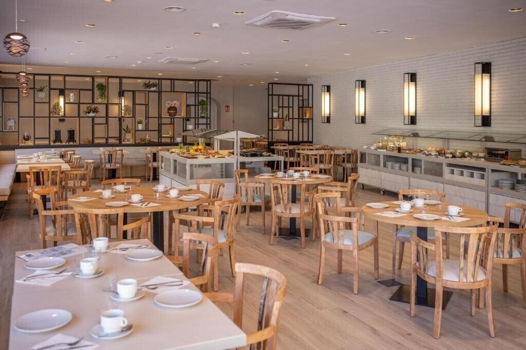 Вид RVHotels Broquetas SPA Termal (ex. Balneario Broquetas) 3*