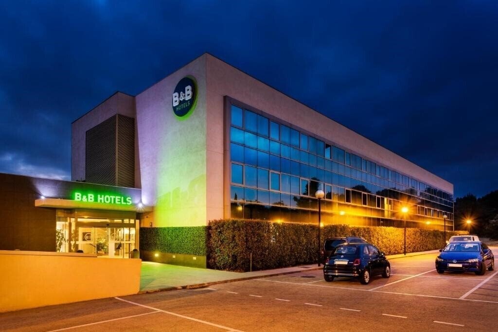 Отель B&B Hotel Barcelona Sant Cugat (ex. The Site By Bluebay Sant Cugat) 3*