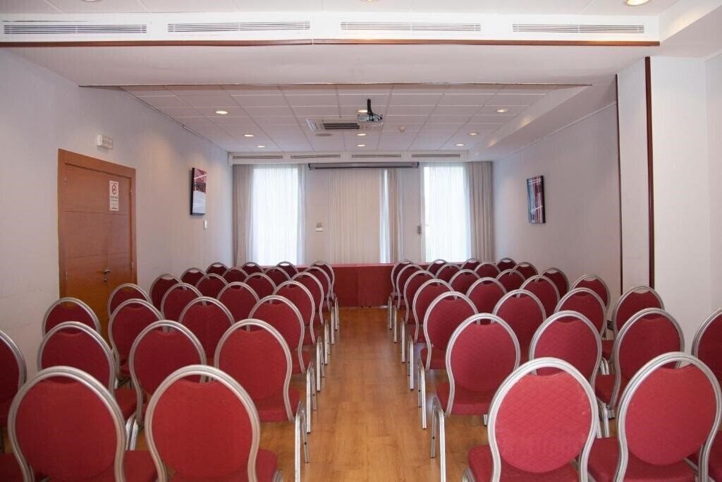 Вид Travelodge Barcelona Del Valles (ex. Baricentro Hotel) 3*