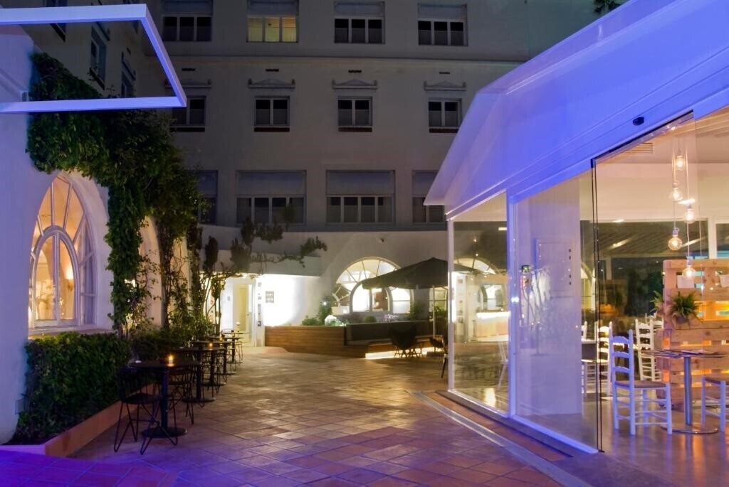 Готель Cesar 3*