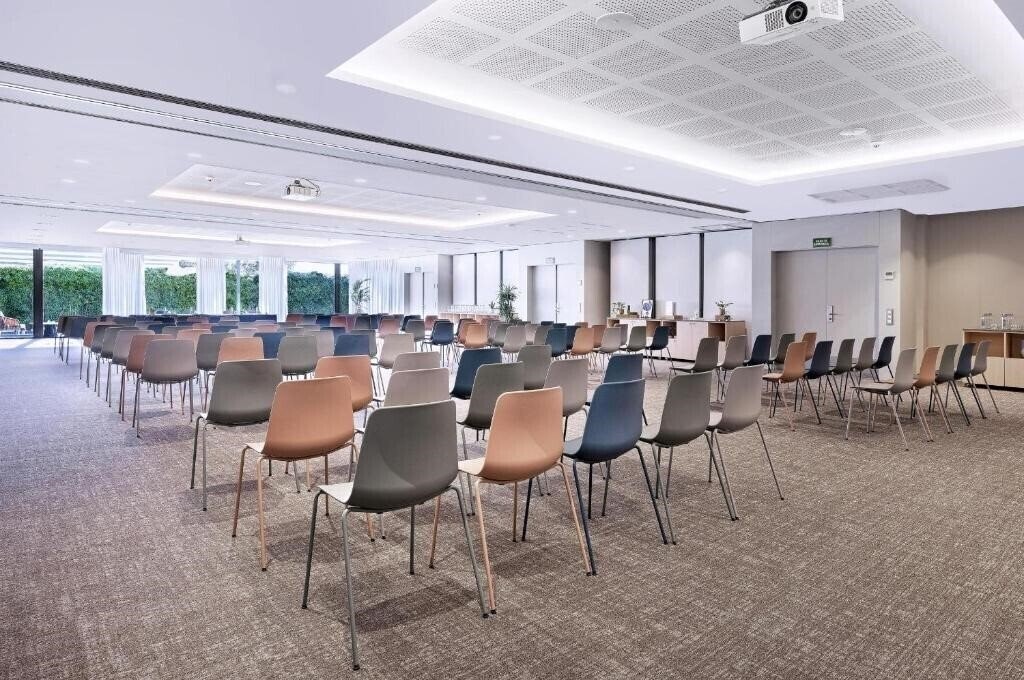 Зображення INNSiDE by Melia Barcelona Aeropuerto 4*