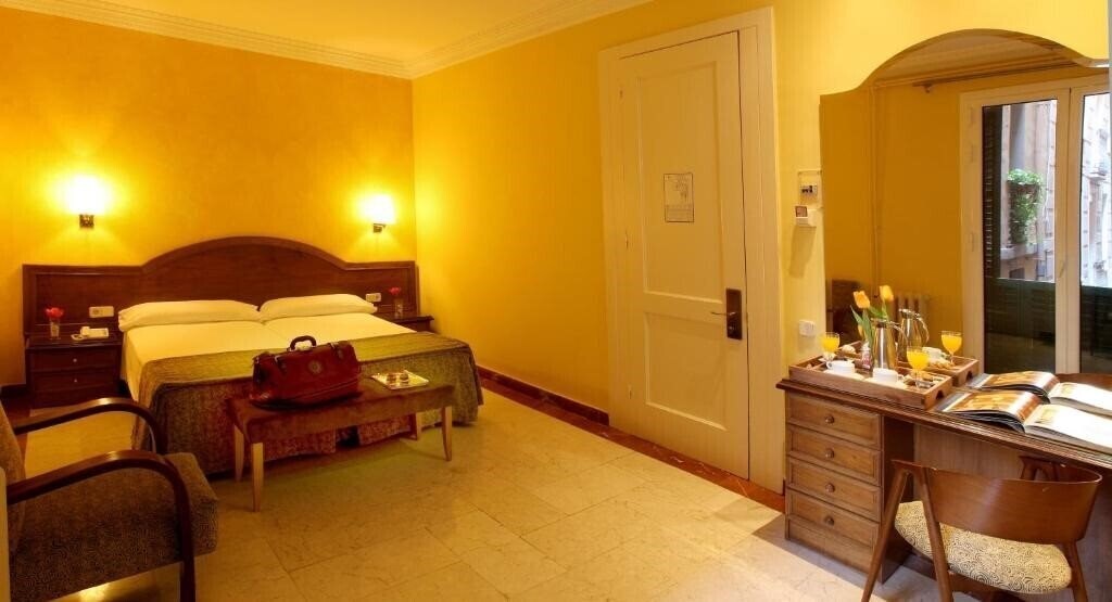 Панорама Hotel Nouvel 3*