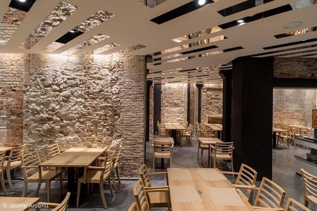 Територія Barcelona House 3*