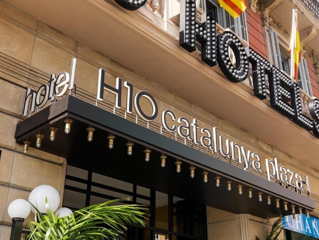 Вид H10 Catalunya Plaza 3*