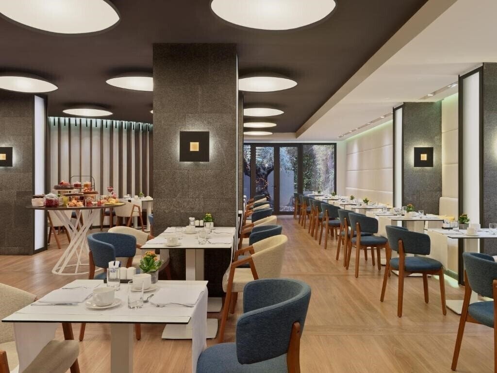 Фотография H10 Urquinaona Plaza 4*