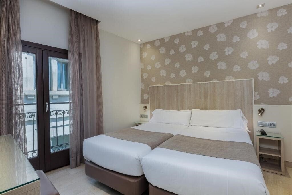 Фото Santa Marta 2*