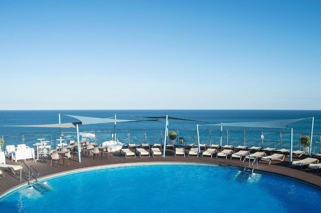 Отель Pierre & Vacances El Puerto 3*