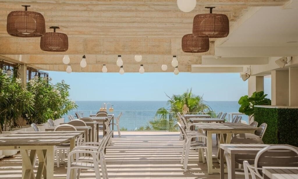 Вид Spirit Hotel Benalmadena Beach (ex. MedPlaya Hotel Benalmadena Beach, Sentido Benalmadena Beach) 4*