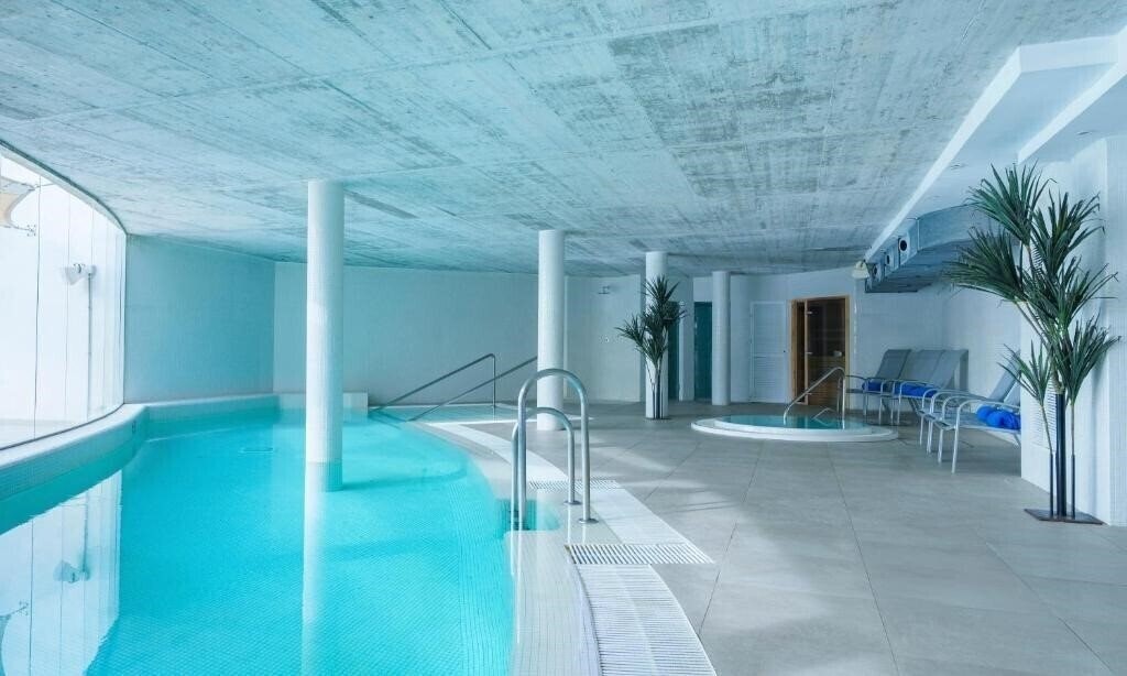 Территория Spirit Hotel Benalmadena Beach (ex. MedPlaya Hotel Benalmadena Beach, Sentido Benalmadena Beach) 4*