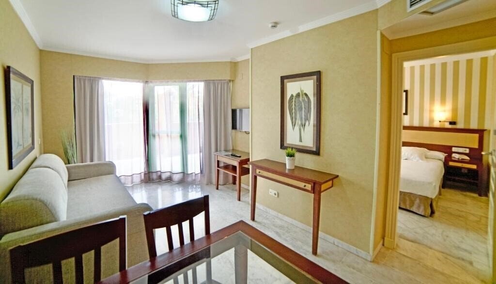 Фотография Holiday World Riwo Hotel (ex. Holiday Palace) 4*