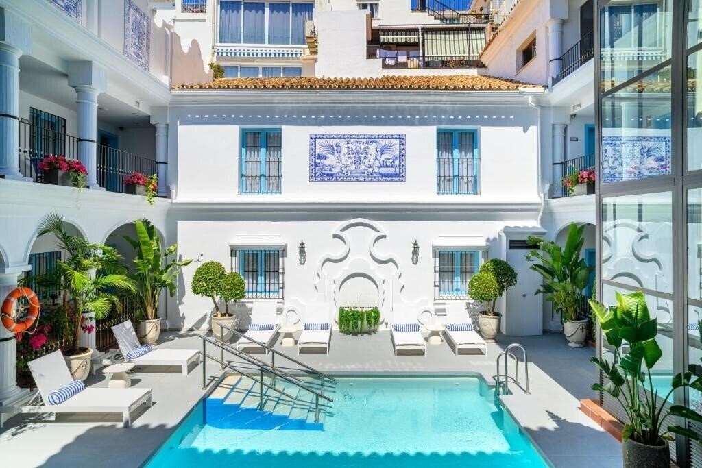 Отель La Fonda Hotel 4*