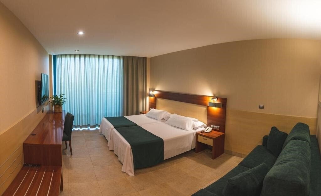 Панорама Hotel Deloix Aqua Center 4*