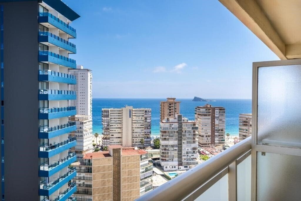 Апартаменты Benidorm Plaza 4*