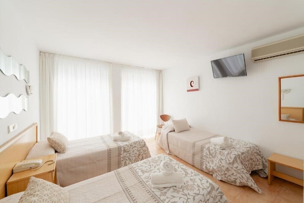 Апартаменты Santa Faz 2*