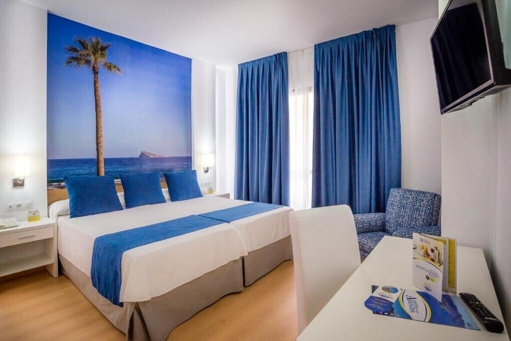 Вид Avenida Benidorm 4*