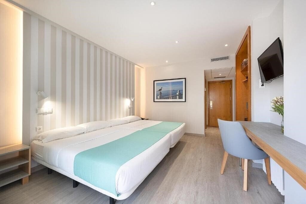 Территория Poseidon Resort Superior 3*