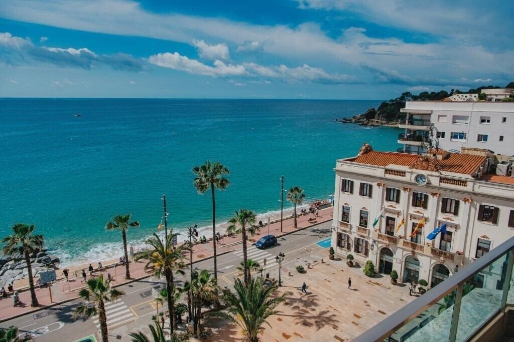 Панорама Miramar 3*